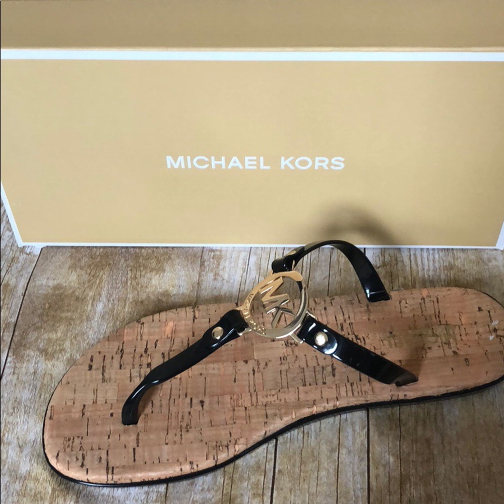 BRAND NEW! MICHAEL KORS CHARM JELLY SANDALS! Size8